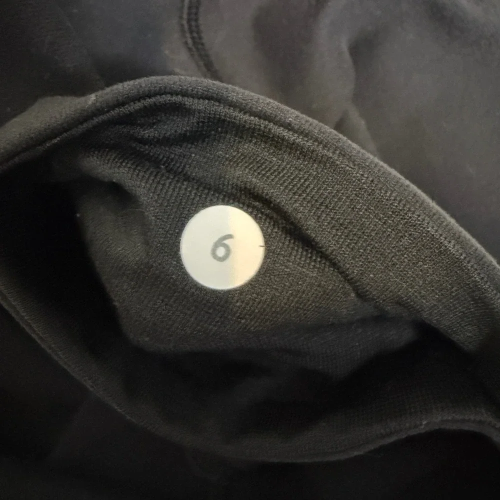 Lululemon Wunder Under Crop Leggings Black Size 6 Yoga Pants Capris high waist